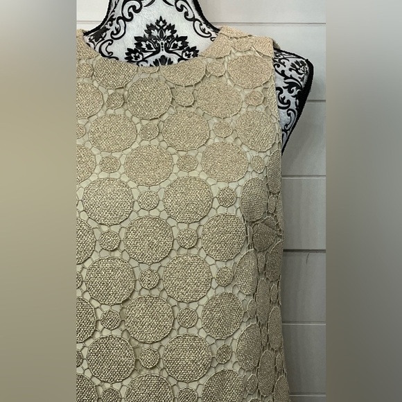 Alice & Olivia Dress Womens 8 Light Gold Metallic Lace Shift Mod Mini Cocktail - Picture 5 of 15